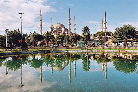 Istanbul 6 minareli cami